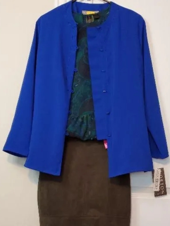 Norton McNaughton Tops - NWT Norton McNaughton Blouse Embroidered Blue Button Up Medium Petite Top